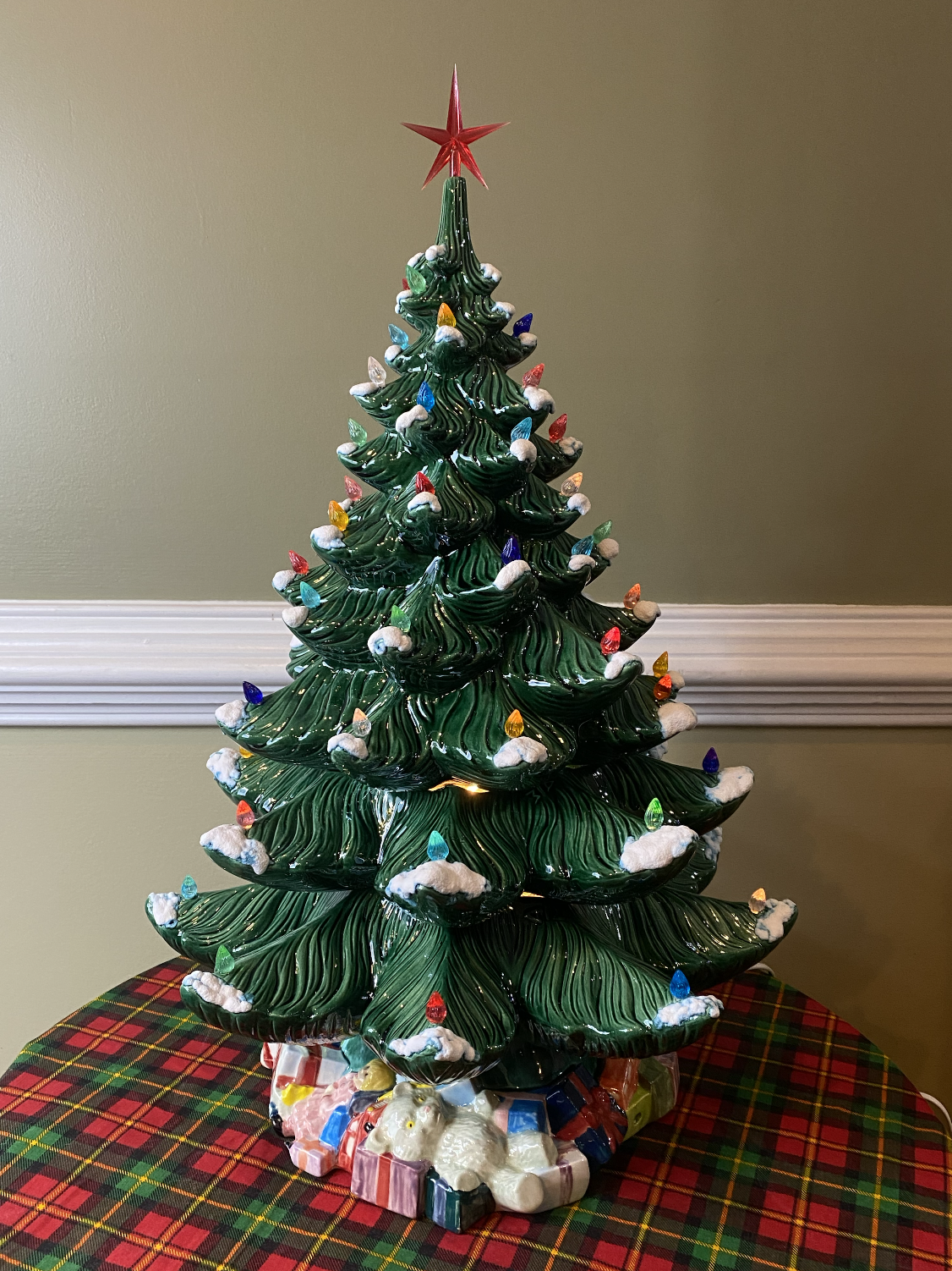 Multi-Color Christmas Tree with Present Base
