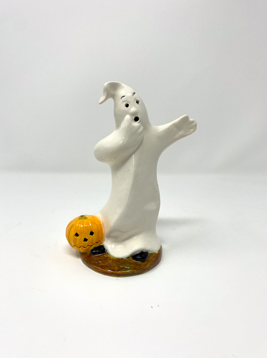 Woo Ghost Figurine (1)